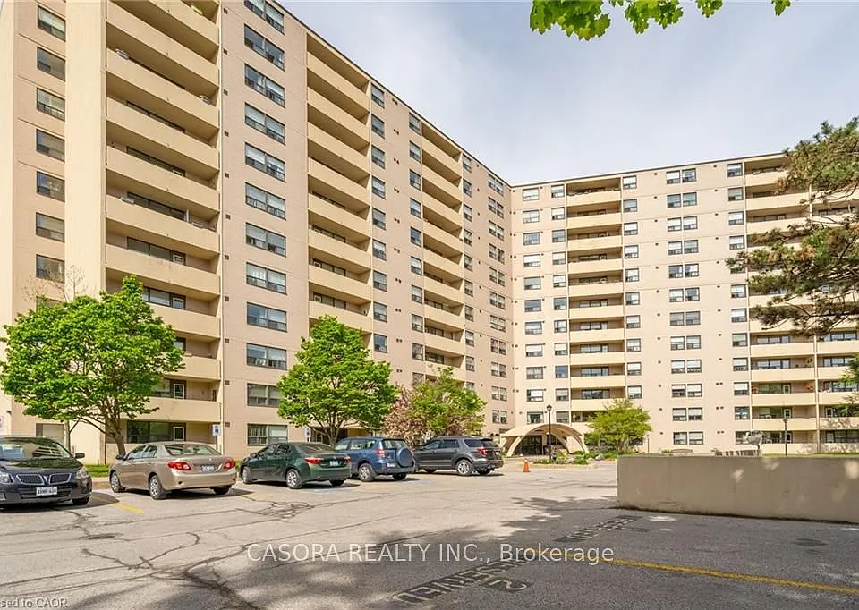 700 Dynes Rd #811