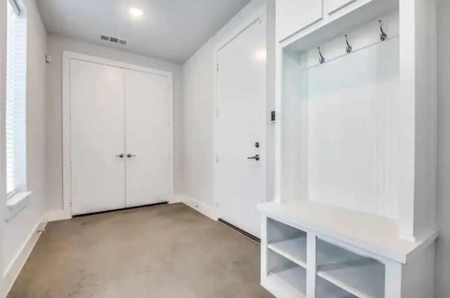 2 bed, 1780 sqft, $3,200 — Photo 2