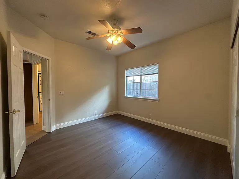 844B Shearer St — Photo 18
