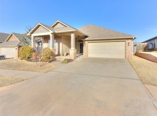 3815 Painted Bird Ln, Norman, OK 73071