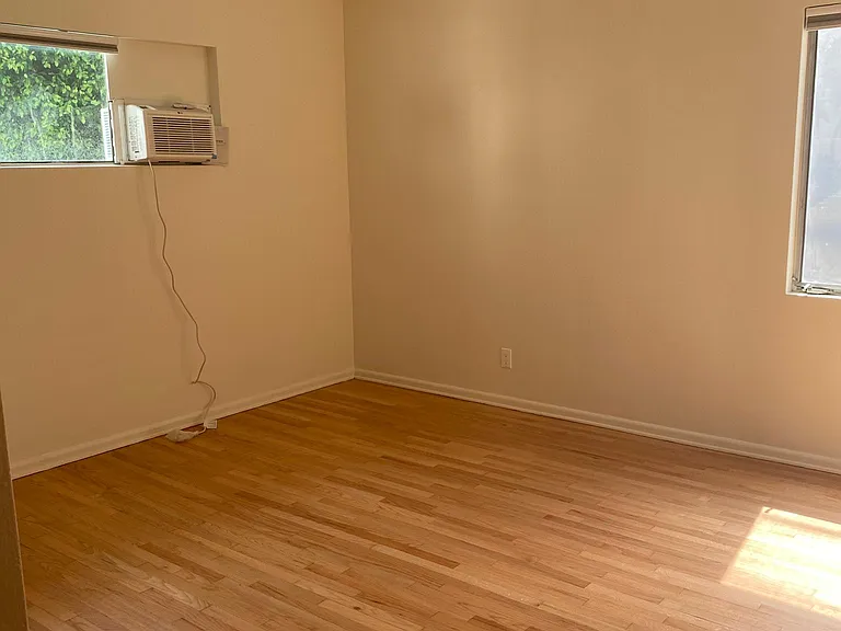 1221 N Flores St #4 — Photo 8