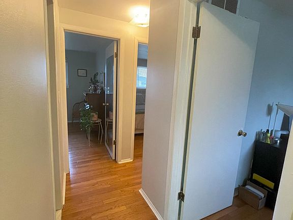 4th image of 3212 Woodland Ave