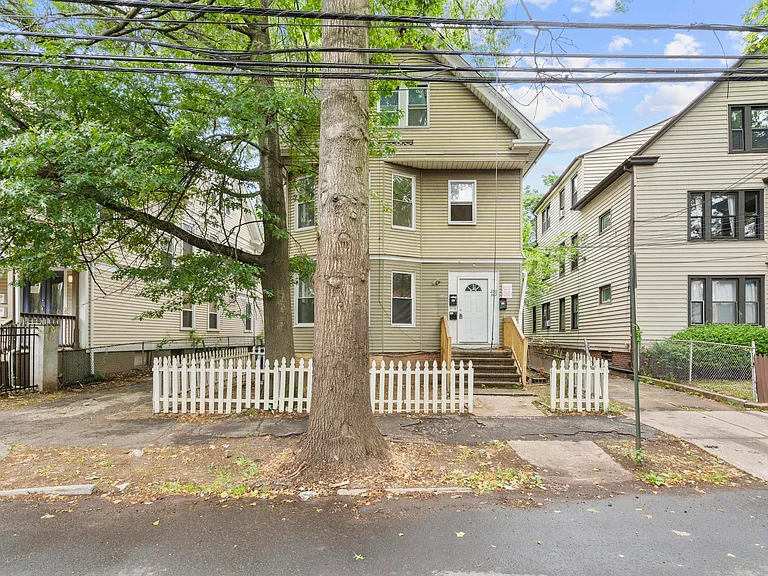 260 Orchard St #2 — Photo 23