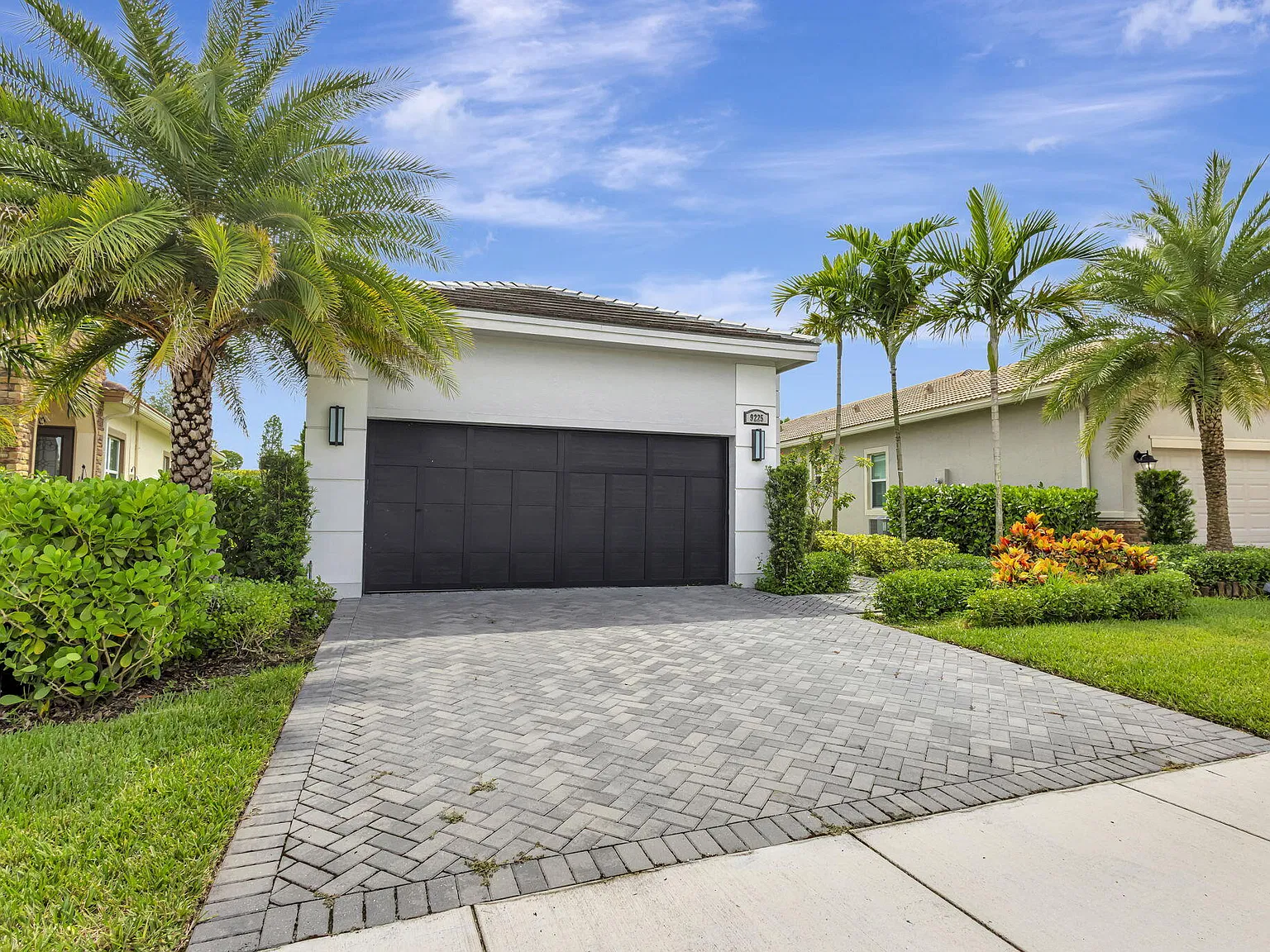 3 bed, 2.0 bath, 1646 sqft, $3,000 — Photo 3