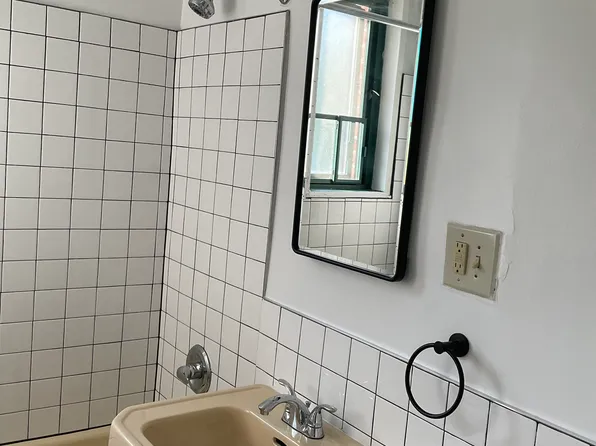 1594 Metropolitan Avenue 5G image 2 of 6
