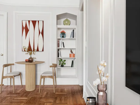 400 Lincoln Place image 6 of 8