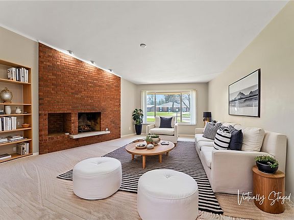 3rd image of 2247 E Whipp Rd