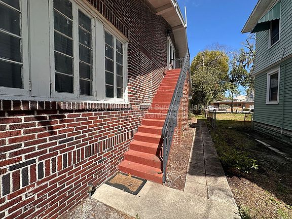 2nd image of 229 W 10th St