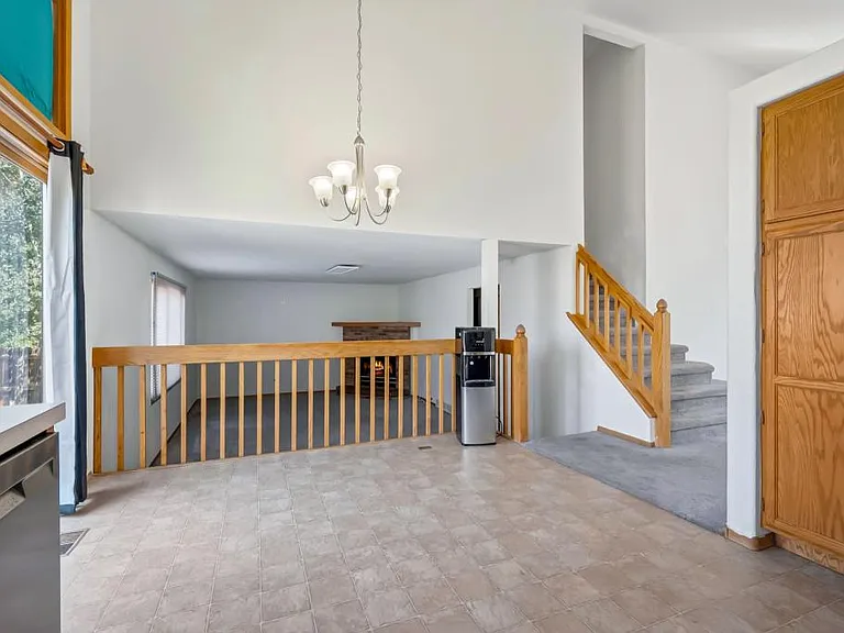1857 Winchester Ct — Photo 6