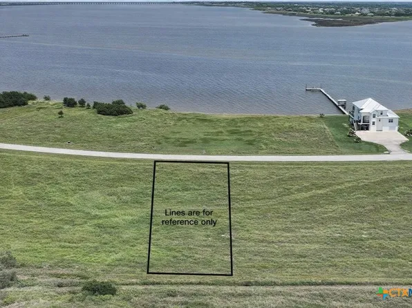 23 Windswept Dr, Pt Lavaca, TX 77979