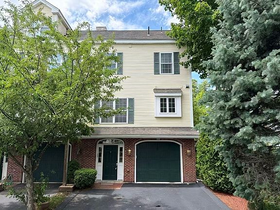 2nd image of 139 Prospect St #1