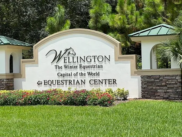 11723 Waterbend Ct — Photo 40