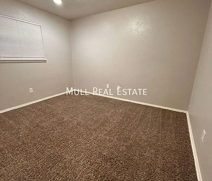445 NW 86th St — Photo 12