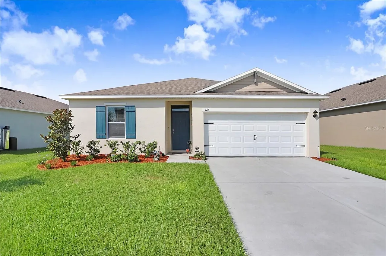 4 bed, 1485 sqft, $2,000 — Photo 1