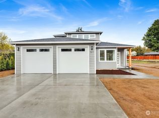 511 17th St, Lynden, WA