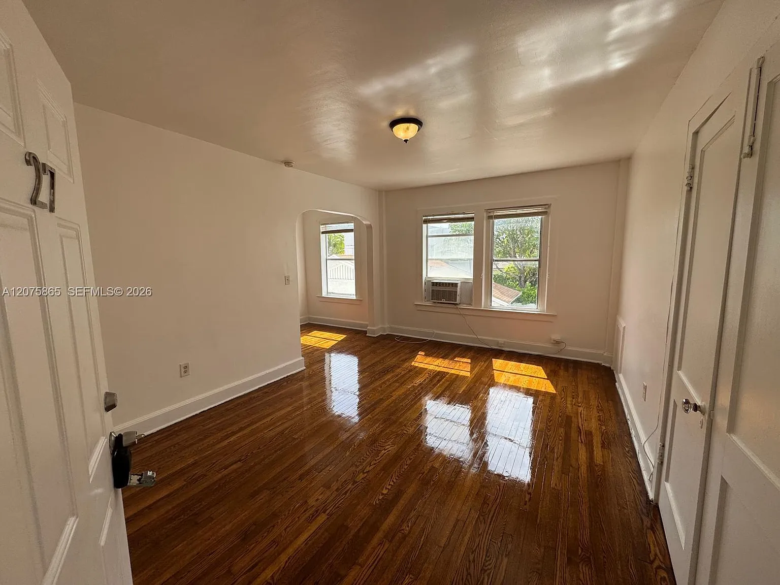 Studio, 1.0 bath, 600 sqft, $1,500 — Photo 2