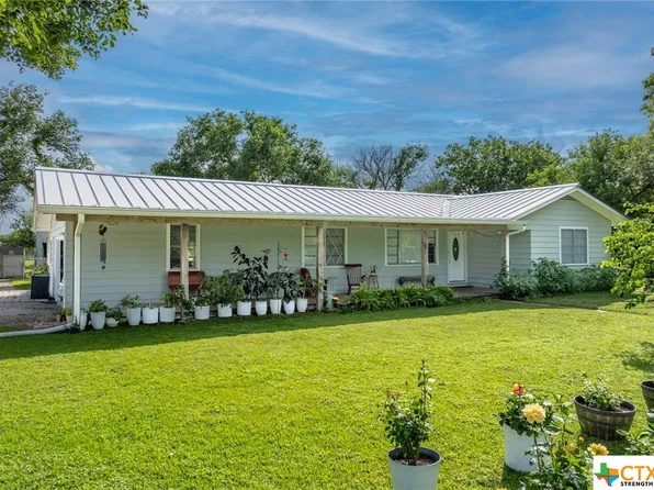 4631 Us Highway 90a E, Gonzales, TX 78629