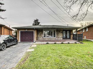 33 Garvey Cres, Hamilton, ON L8K 3W9