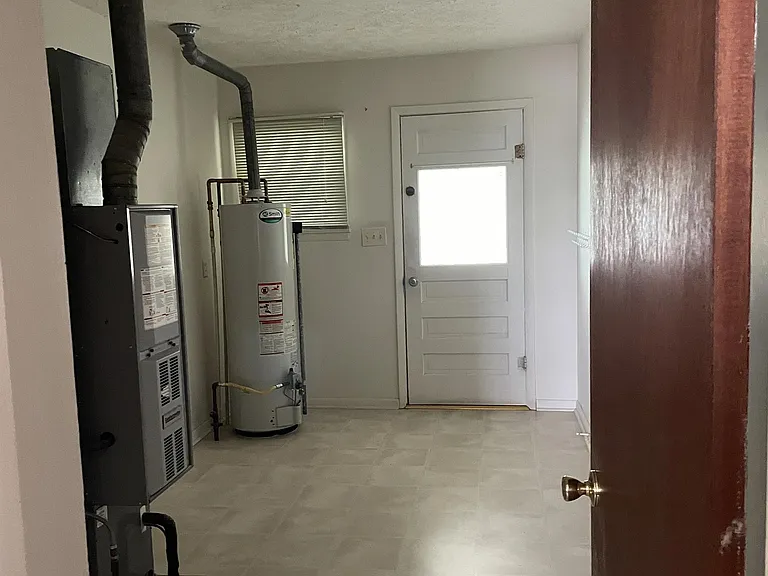 427 S Buckeye St — Photo 5