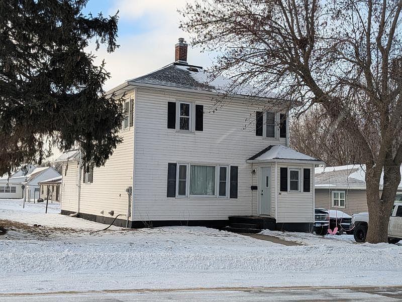 1st image of 96 7th St SW