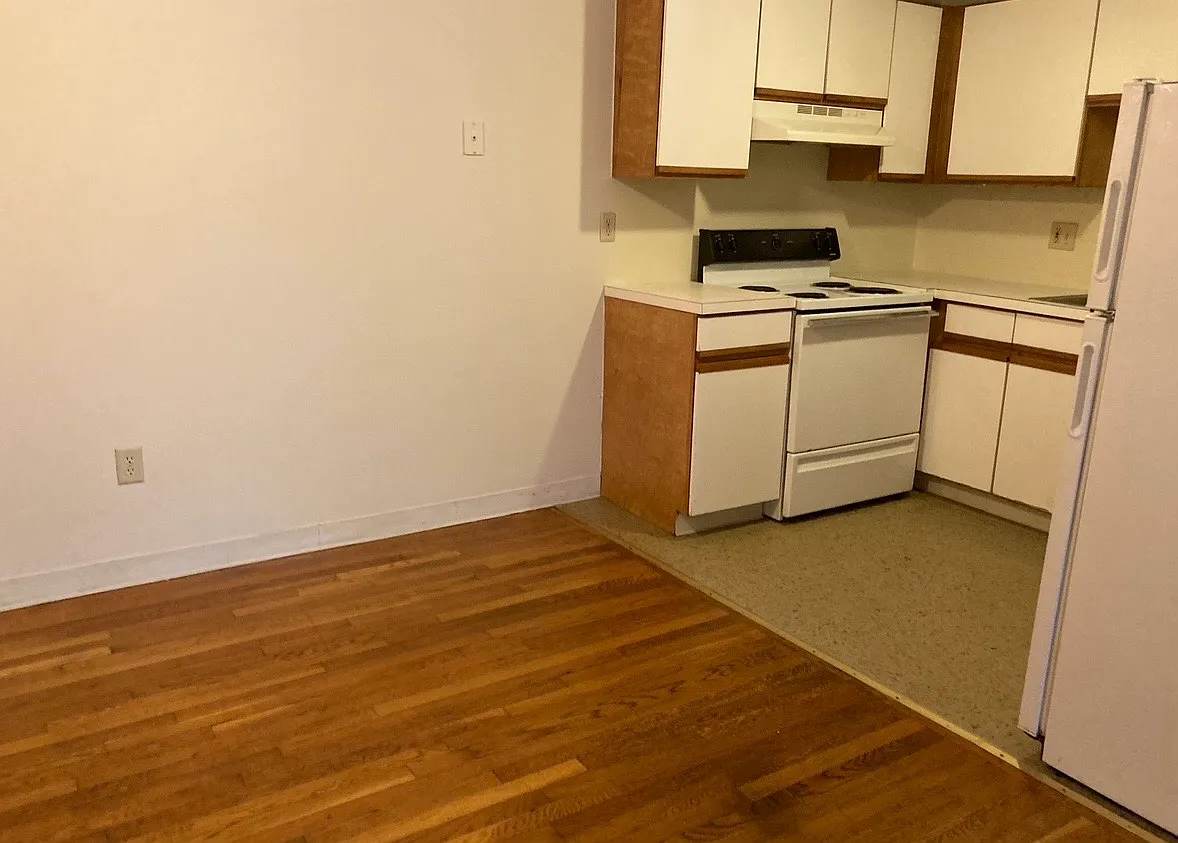 2 bed, 1000 sqft, $2,175 — Photo 3