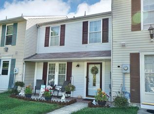 165 Villa Knoll Ct, Sicklerville, NJ 08081