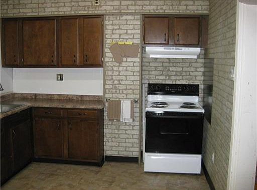 3rd image of 37 N Bryant Ave