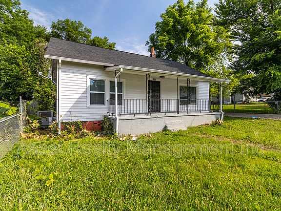 3rd image of 2647 Selma Ave