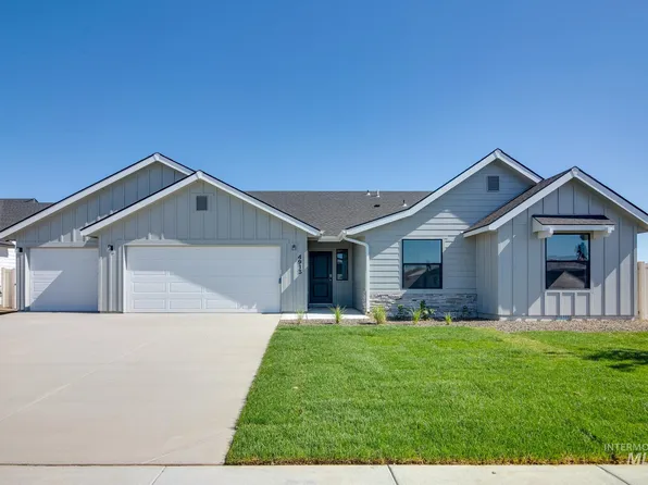 3957 E White Plains St, Nampa, ID 83686