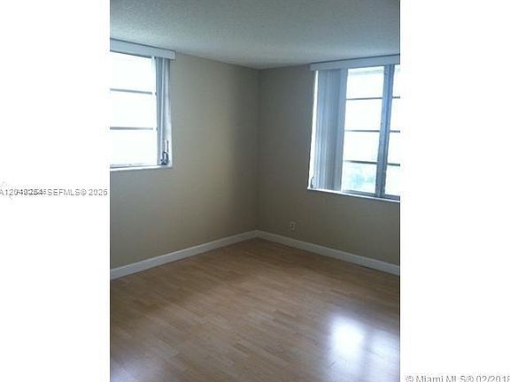 5th image of 3001 W Rolling Hills Cir APT 701