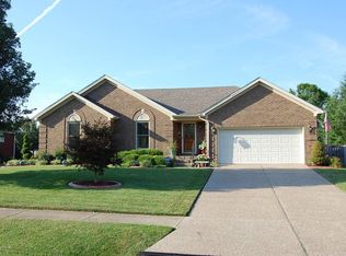 300 Spring House Ln, Louisville, KY 40229