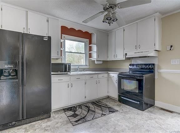 4th image of 2146 Bost St