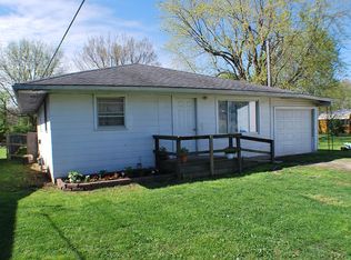 16 S Shore Dr, Paris, IL 61944