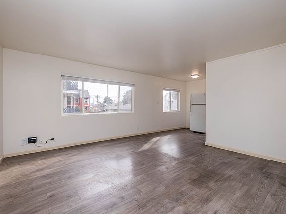3rd image of 2011 10th Ave APT 5