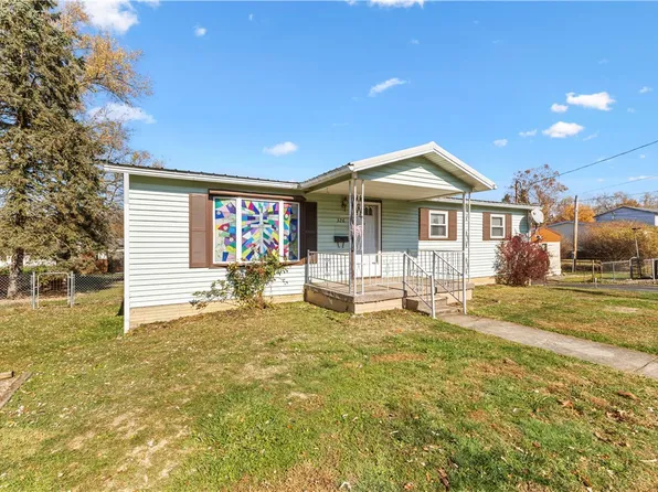 326 Cottage Ave, Masontown, PA 15461