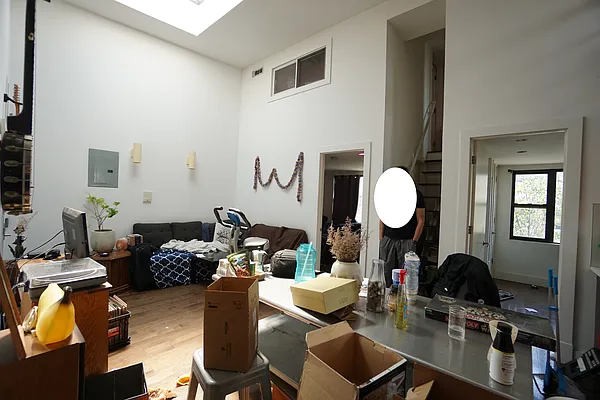 Rented by Rennit Inc. | media 23