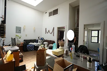 Rented by Rennit Inc.