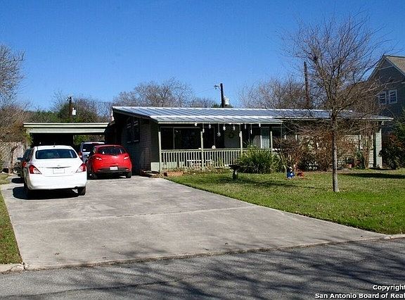 2nd image of 809 Canterbury Hill St