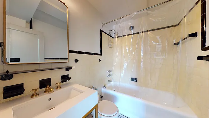 Rented by Bond New York | media 9