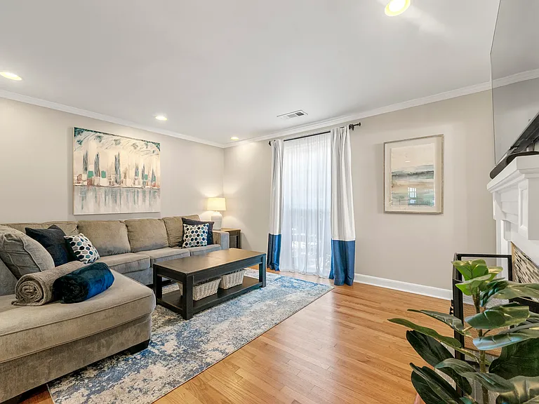 371 Deering Rd NW — Photo 5