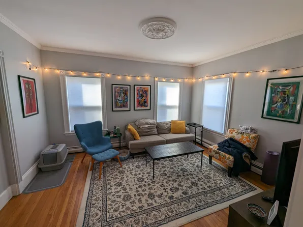 49 Hudson St #1, Somerville, MA 02143