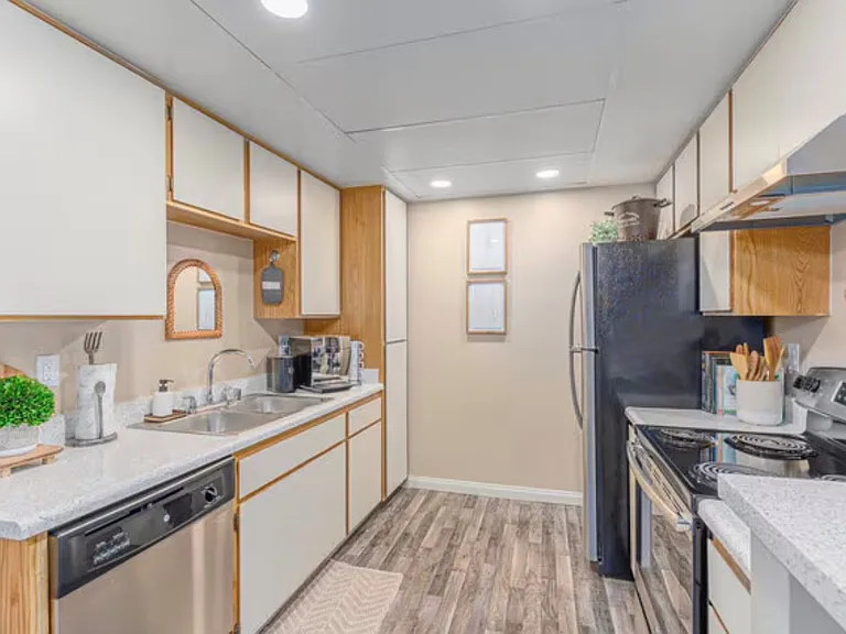 Unrenovated 2x2
-Kitchen