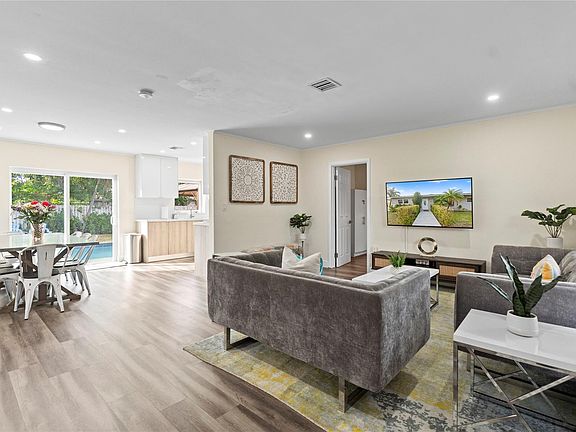 3rd image of 5701 NE 16th Avenue