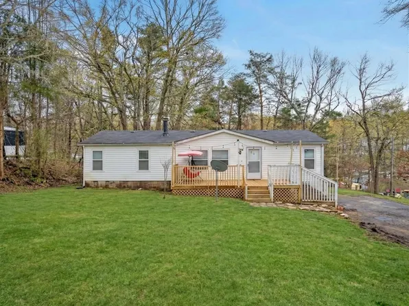 516 Green Willow Dr, Inman, SC 29349