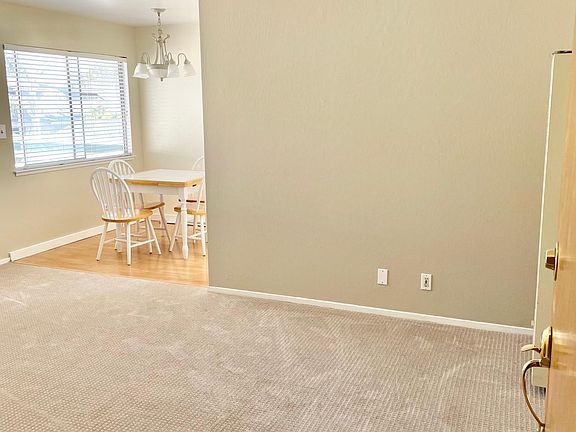 5th image of 1269 1/2 Park Ave #3