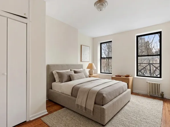 107 E 2nd St #10, New York, NY 10009
