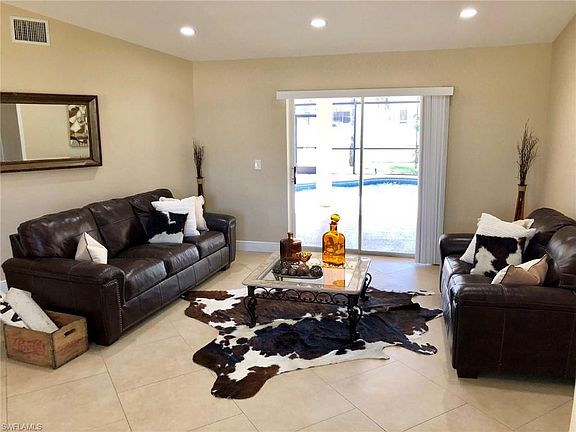2nd image of 214 SW 45th Ter