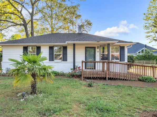 12 Carter Dr, Greenville, SC 29607