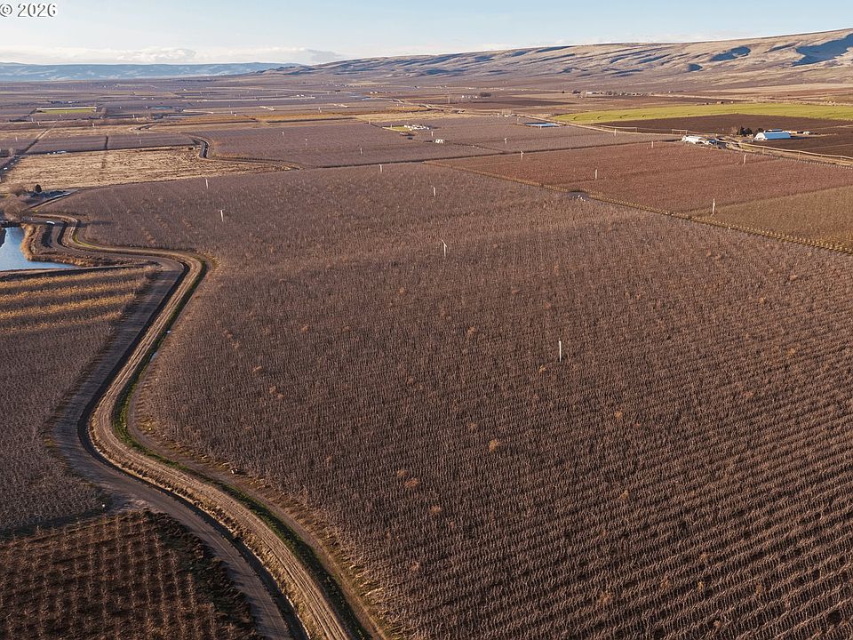 1st image of Wahluke Rd SW