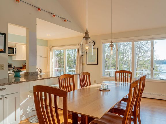 4th image of 29 South Freeport Road